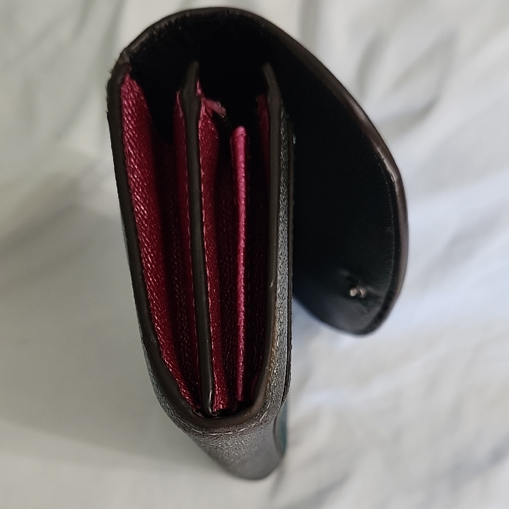 Coach Tri-Color Women's Wallet - Picture 6 of 10